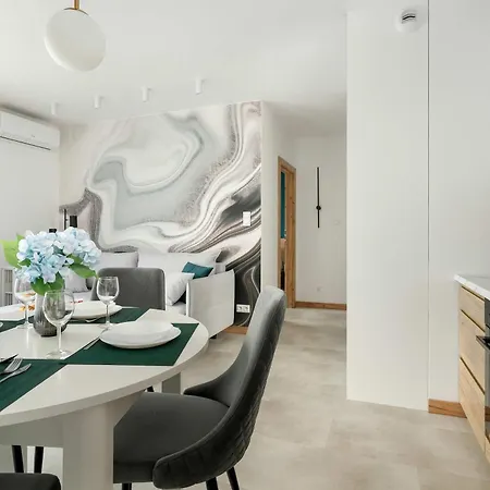 Апартаменти Modern With Ac Near Malta By Renters